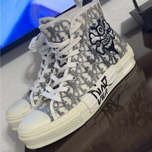 Dior White and Gray Oblique High-Top Sneaker with Skull Patch